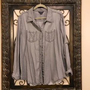 Terre Bleue Gray button down top